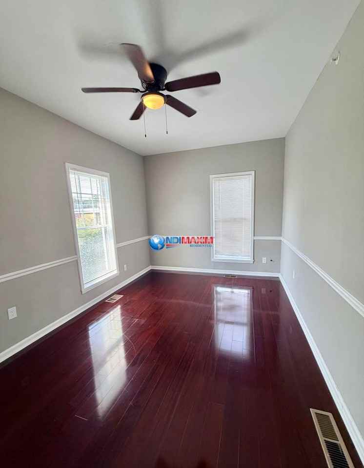 145 N Main St - Photo 6 of 10