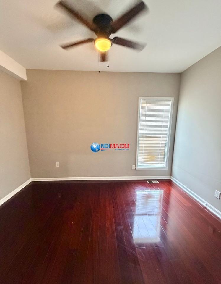 145 N Main St - Photo 7 of 10