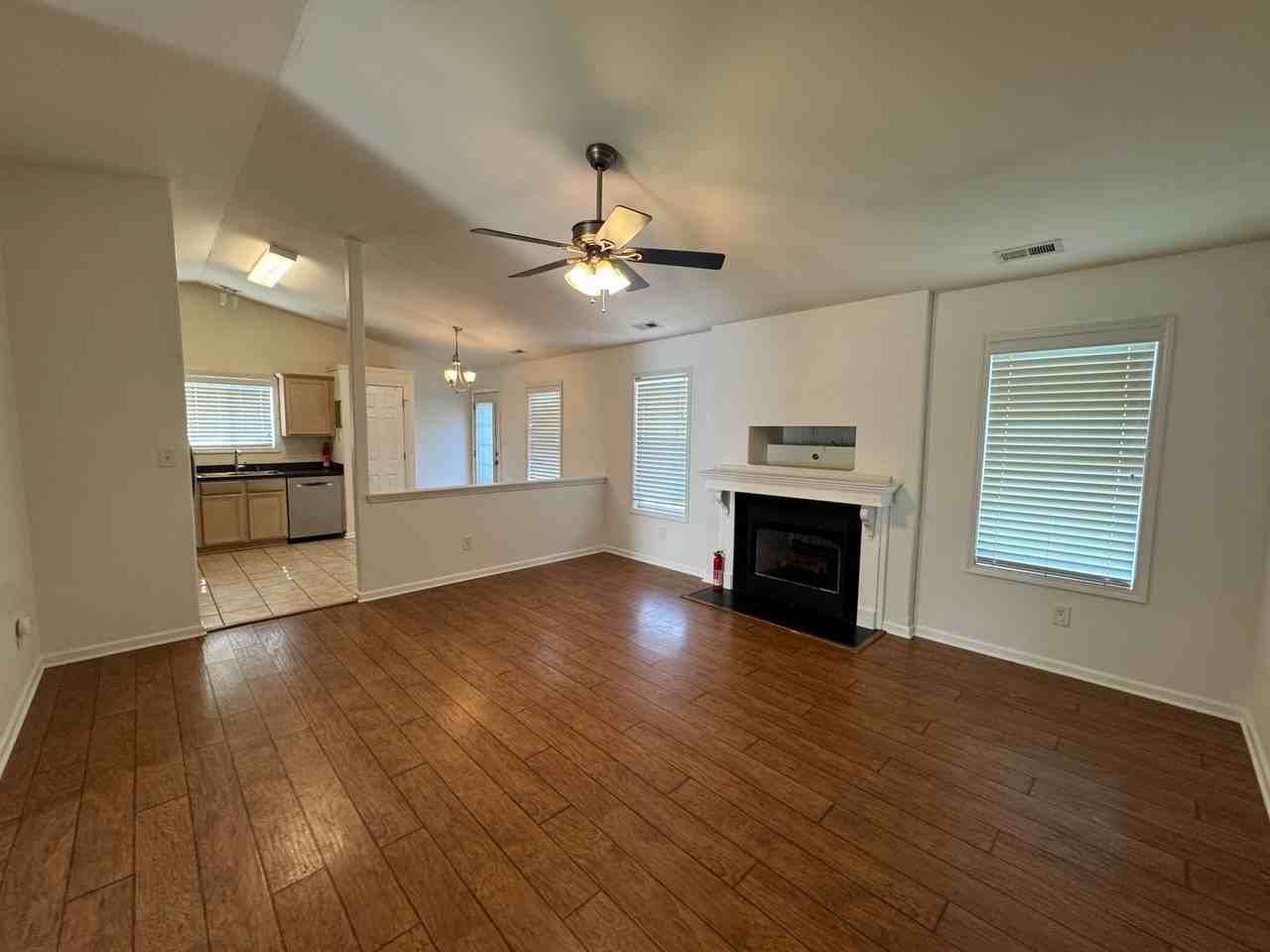 105 Brookstone Dr - Photo 2 of 16