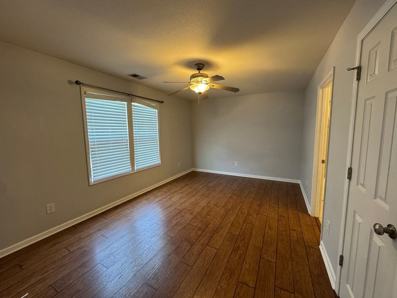 105 Brookstone Dr - Photo 6 of 16