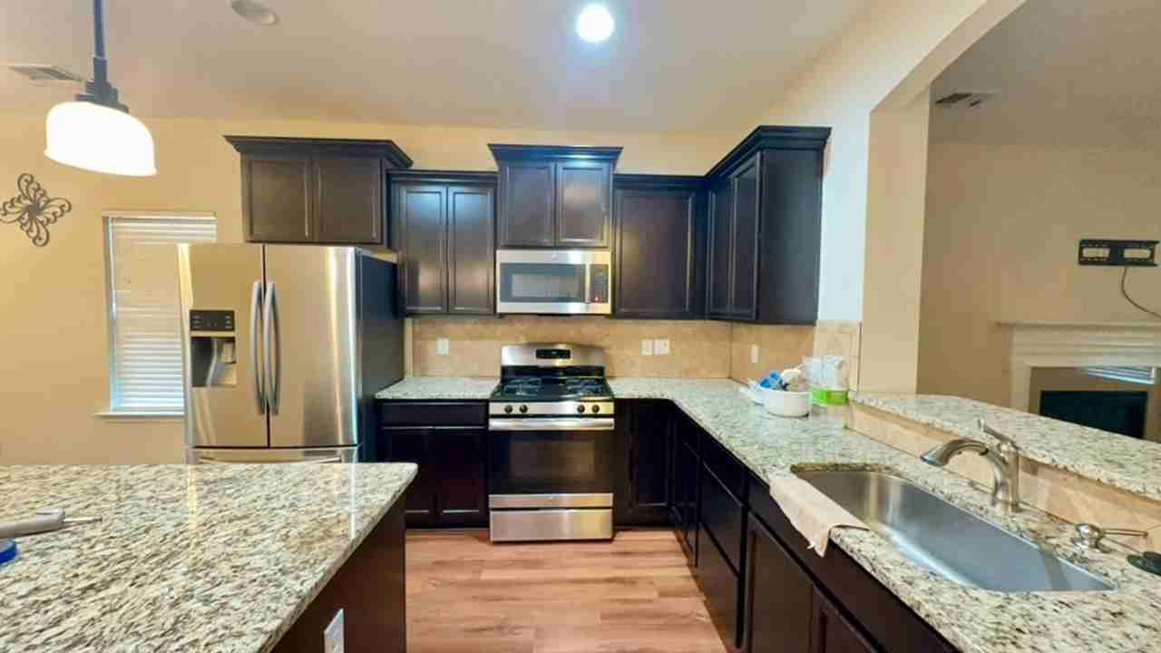 244 Meadow Springs Dr - Photo 5 of 33