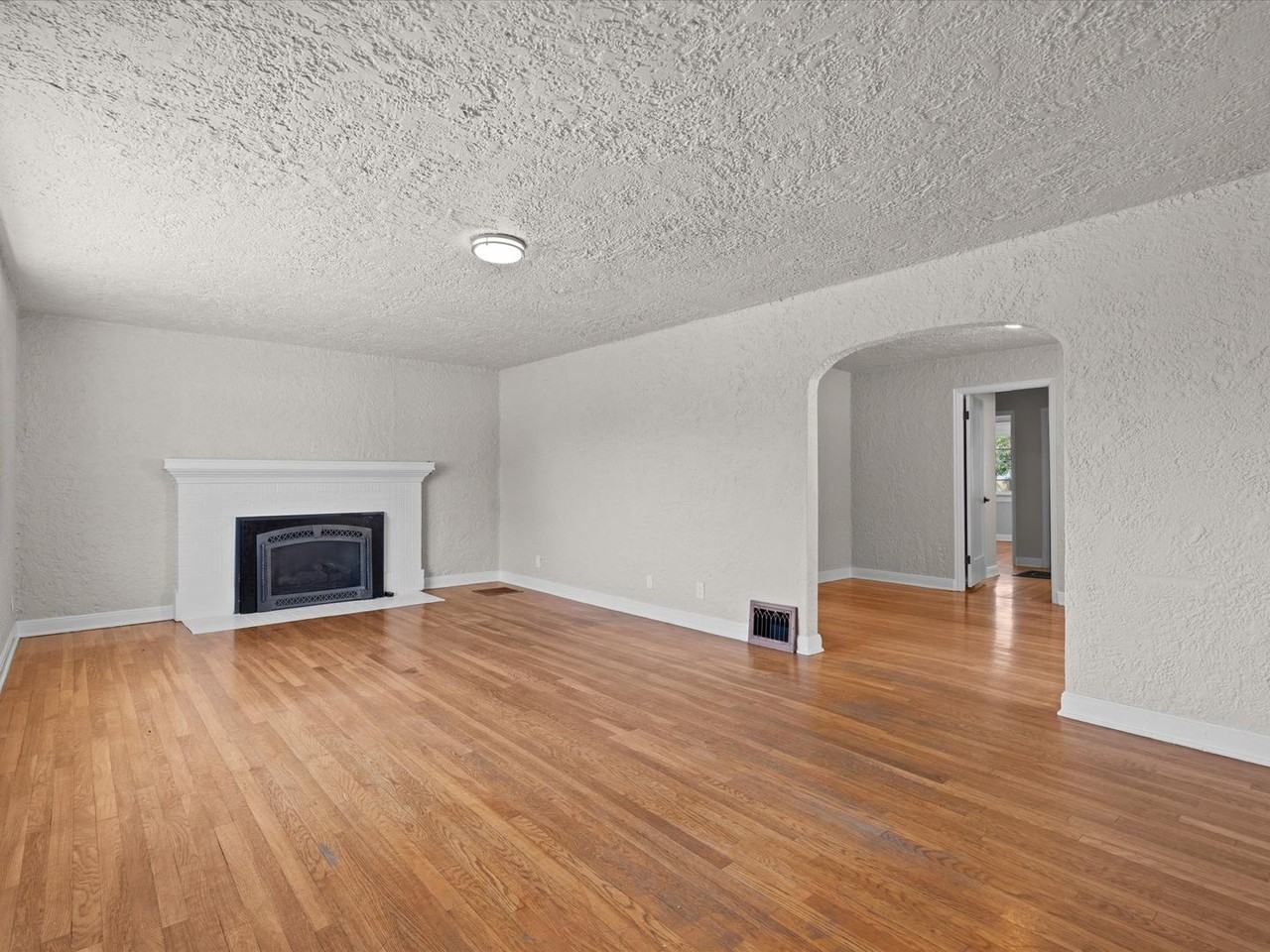 1117 Codel Way - Photo 5 of 41