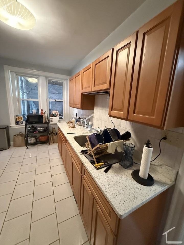 1879 Beacon St - Photo 6 of 33