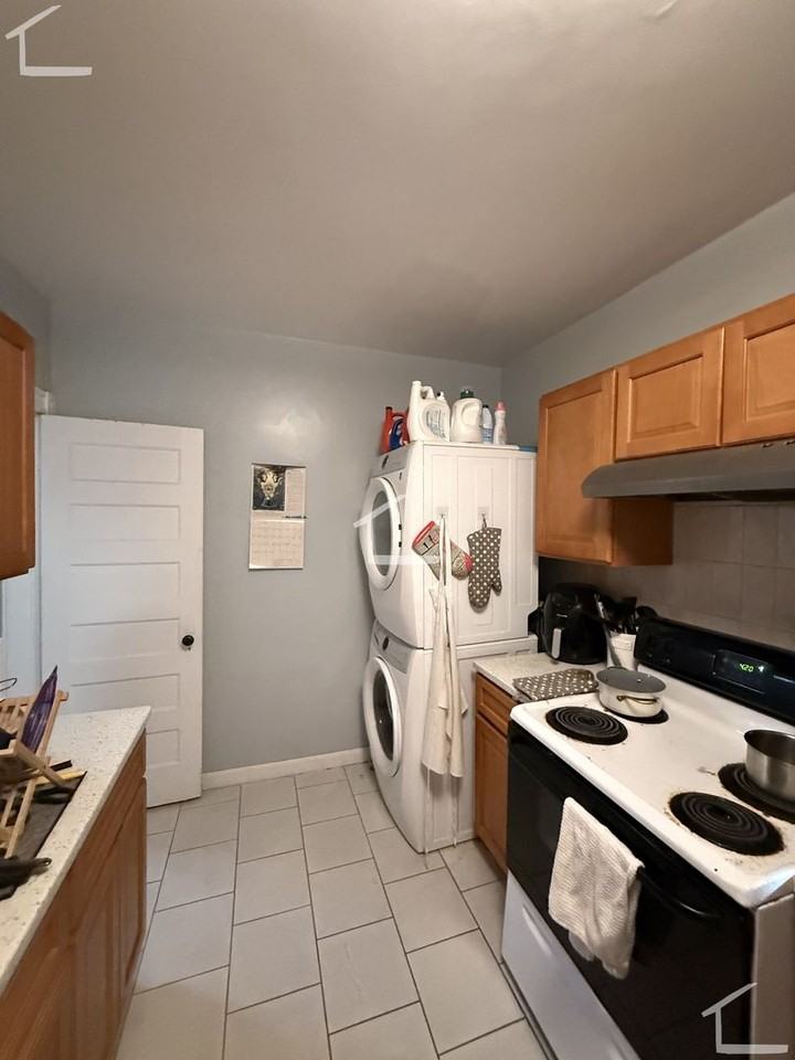 1879 Beacon St - Photo 7 of 33