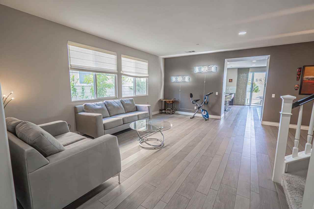 24313 El Corazon Dr - Photo 3 of 44