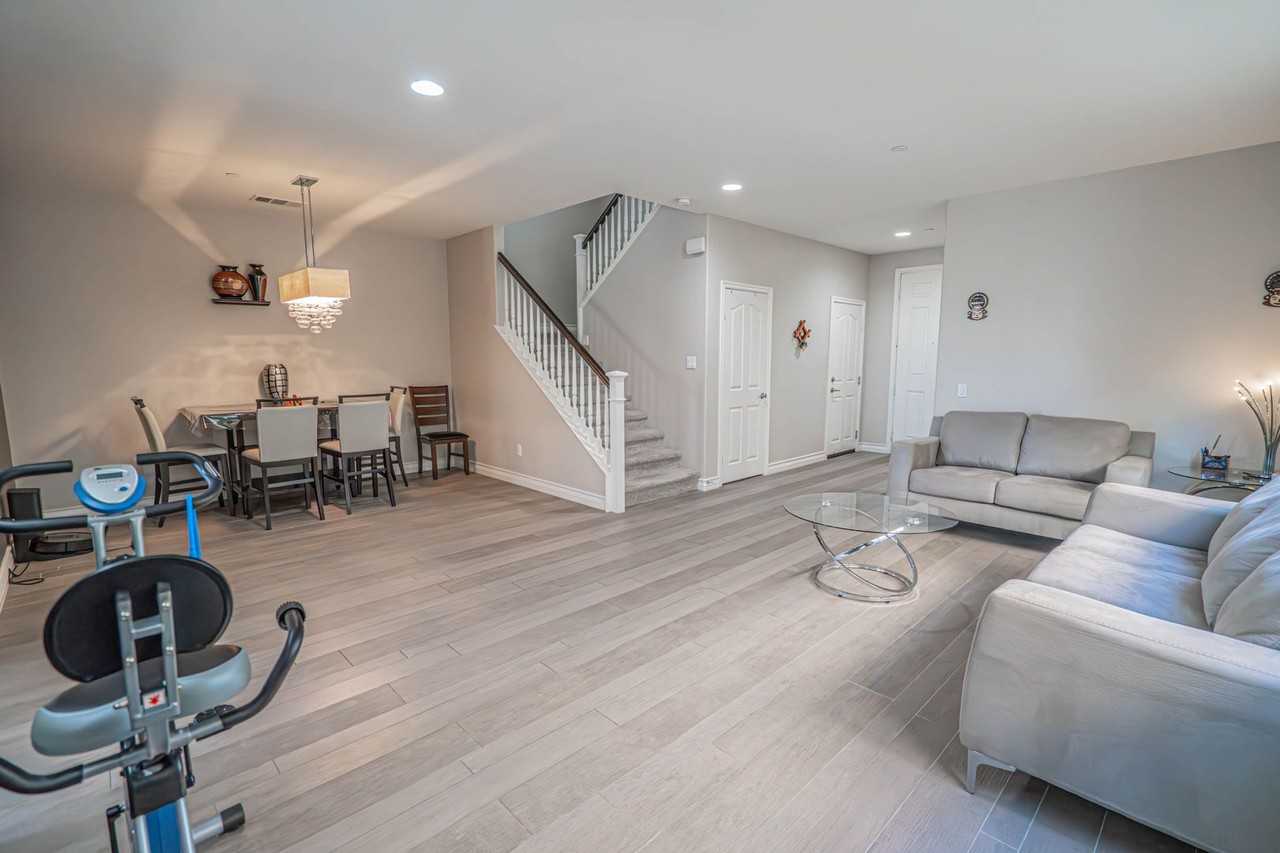 24313 El Corazon Dr - Photo 6 of 44