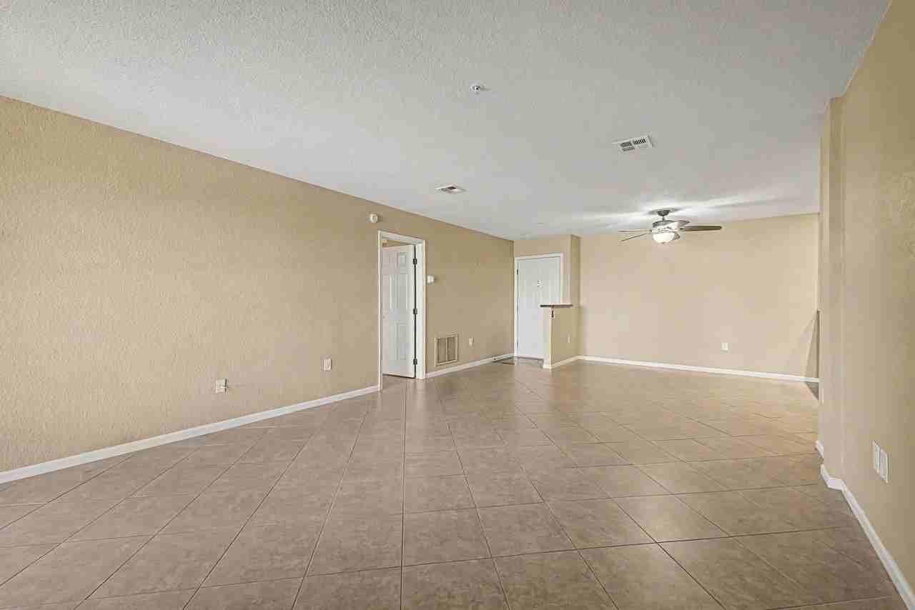 4200 N Miller Rd #408 - Photo 6 of 31