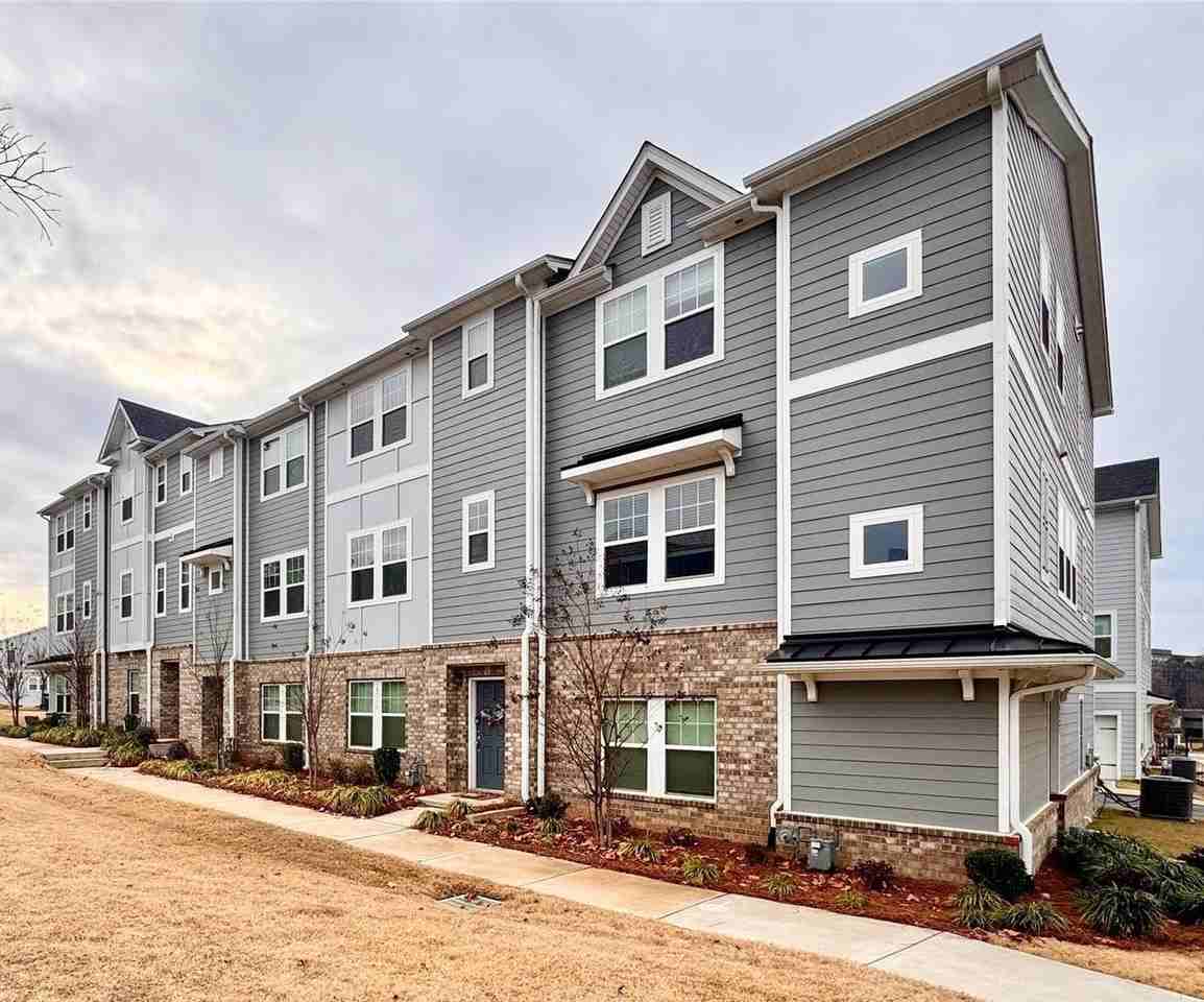 4513 Millennium Ave - Photo 2 of 26