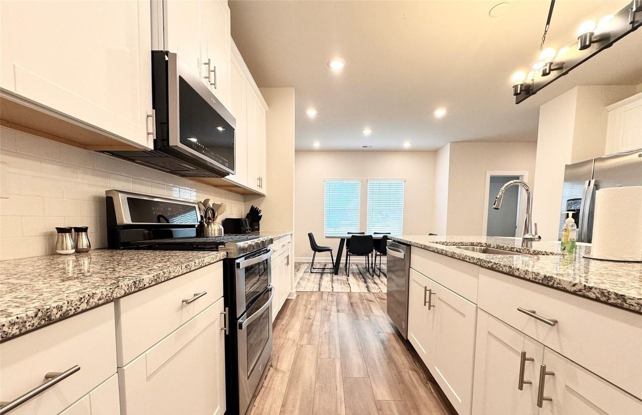 4513 Millennium Ave - Photo 6 of 26