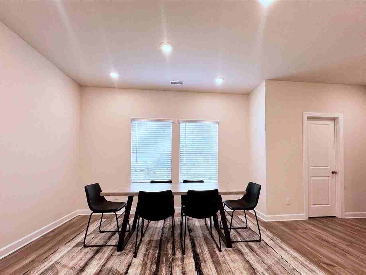 4513 Millennium Ave - Photo 7 of 26