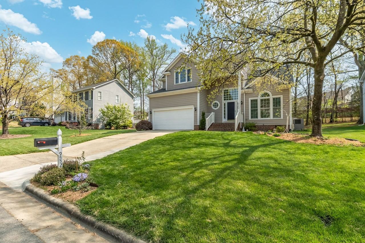 9552 Bells Valley Dr - Photo 2 of 32