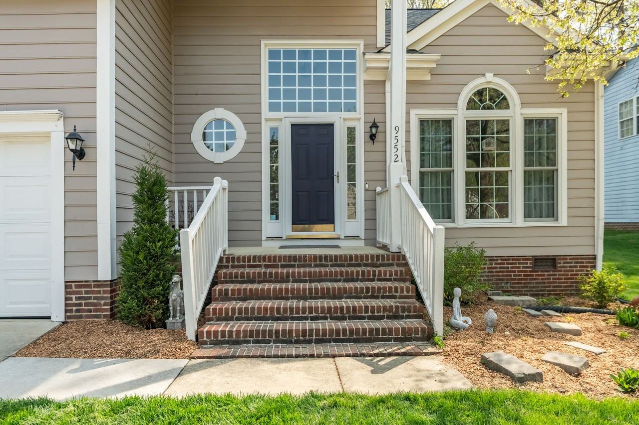 9552 Bells Valley Dr - Photo 3 of 32