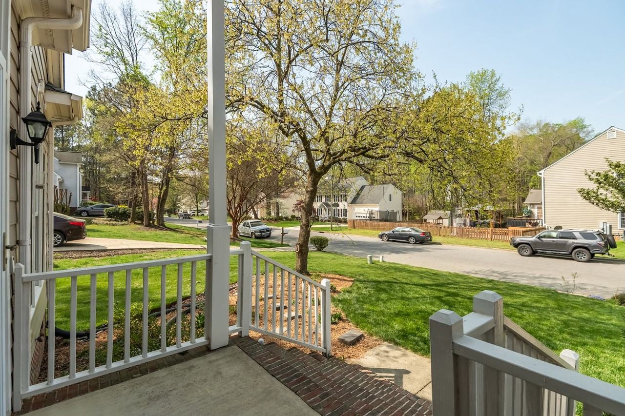 9552 Bells Valley Dr - Photo 4 of 32