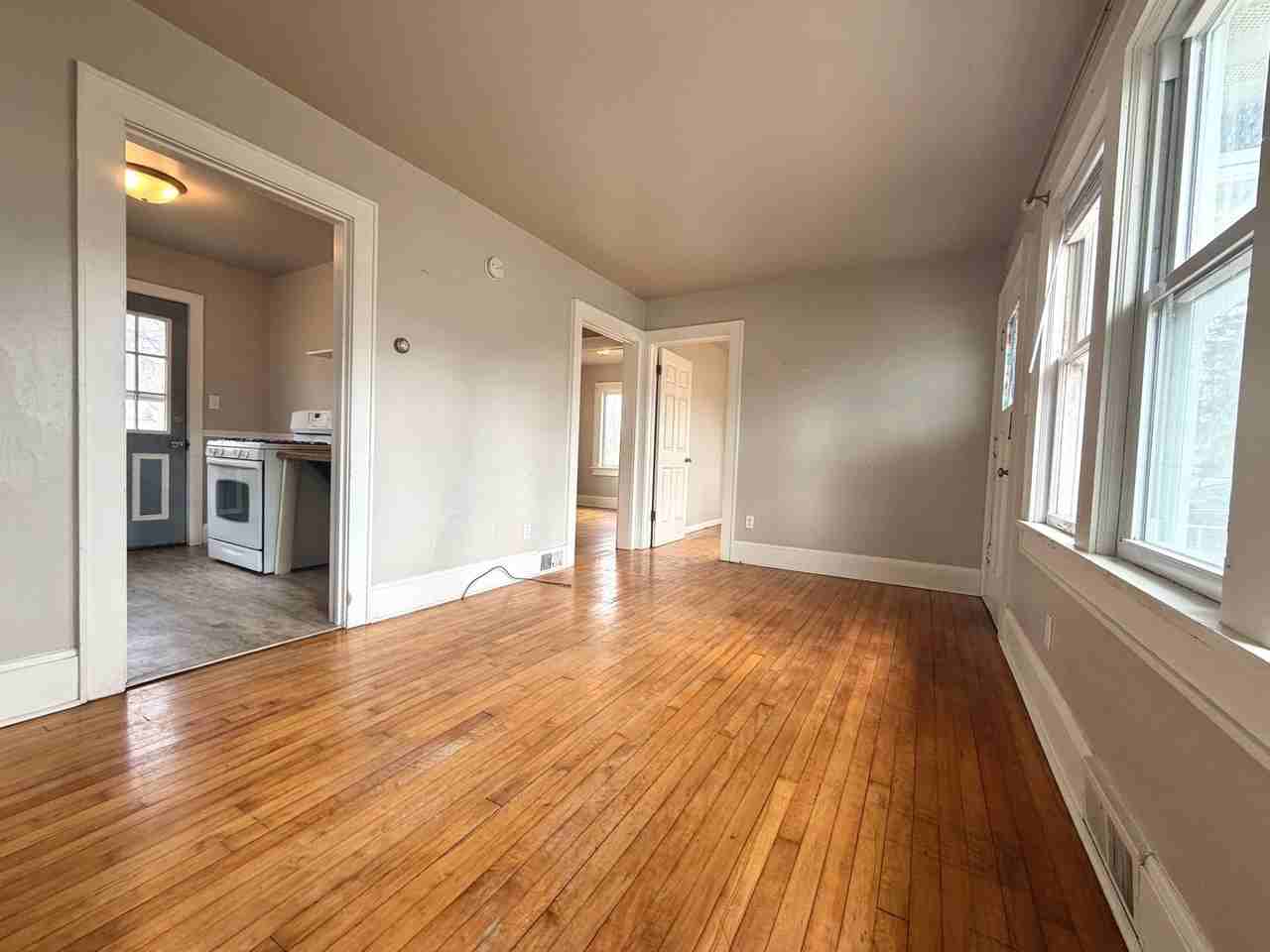 1312 S Van Buren St - Photo 3 of 20