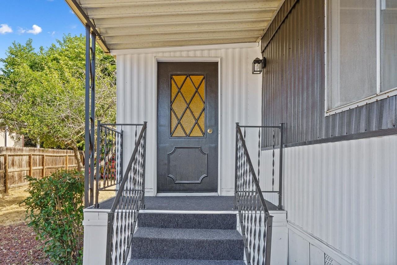 5505 W Tulare Ave Spc 64 - Photo 4 of 21