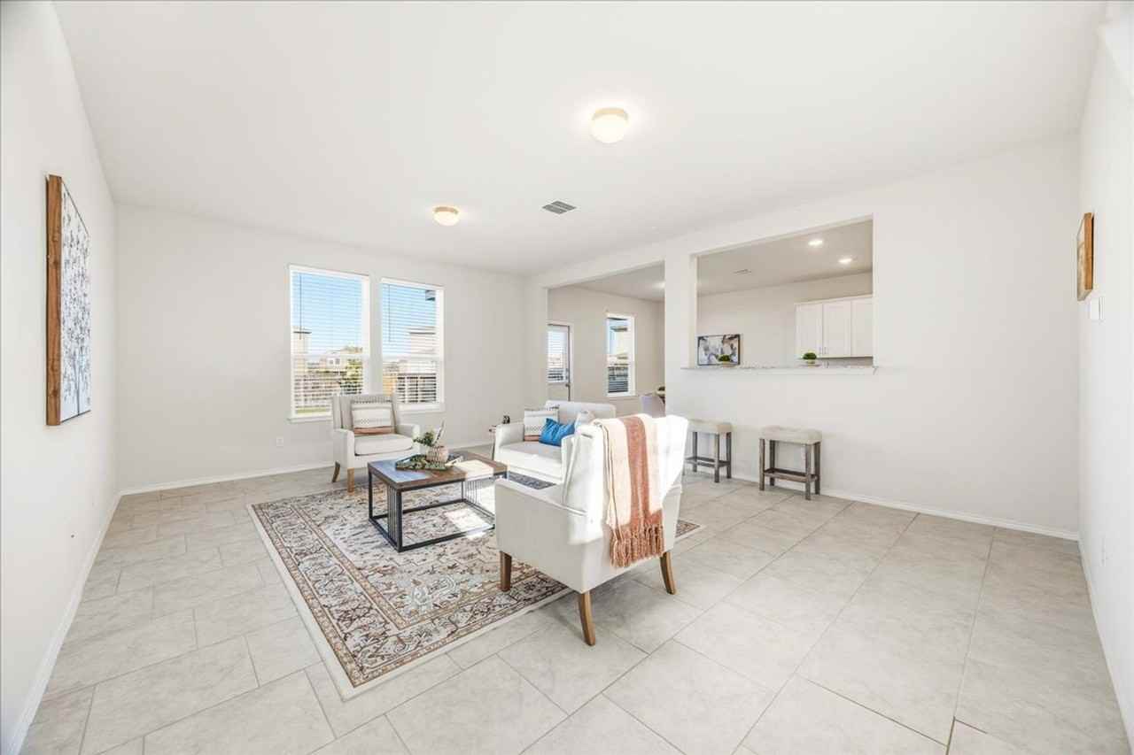 10623 Rayburn Lndg - Photo 7 of 32