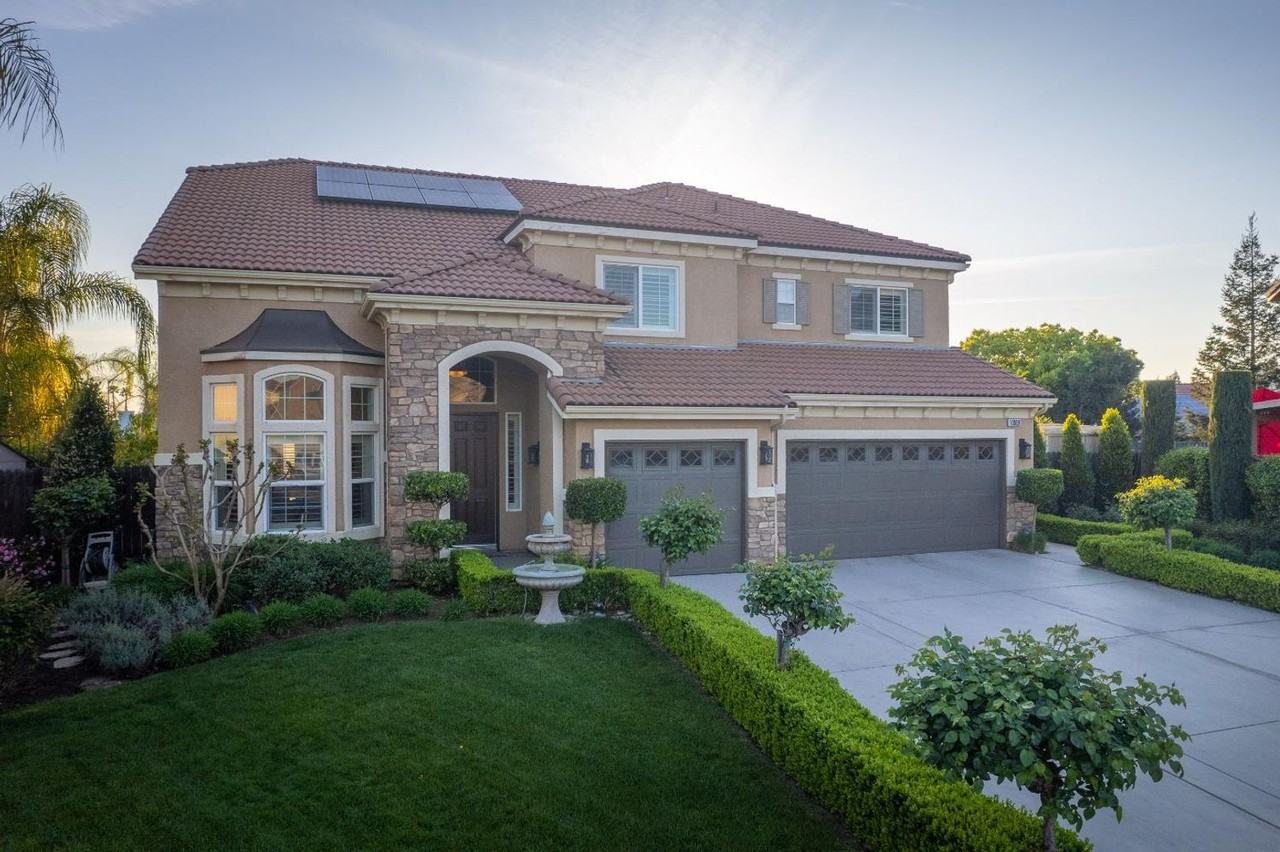 10509 N Sierra Vista Ave - Photo 2 of 50