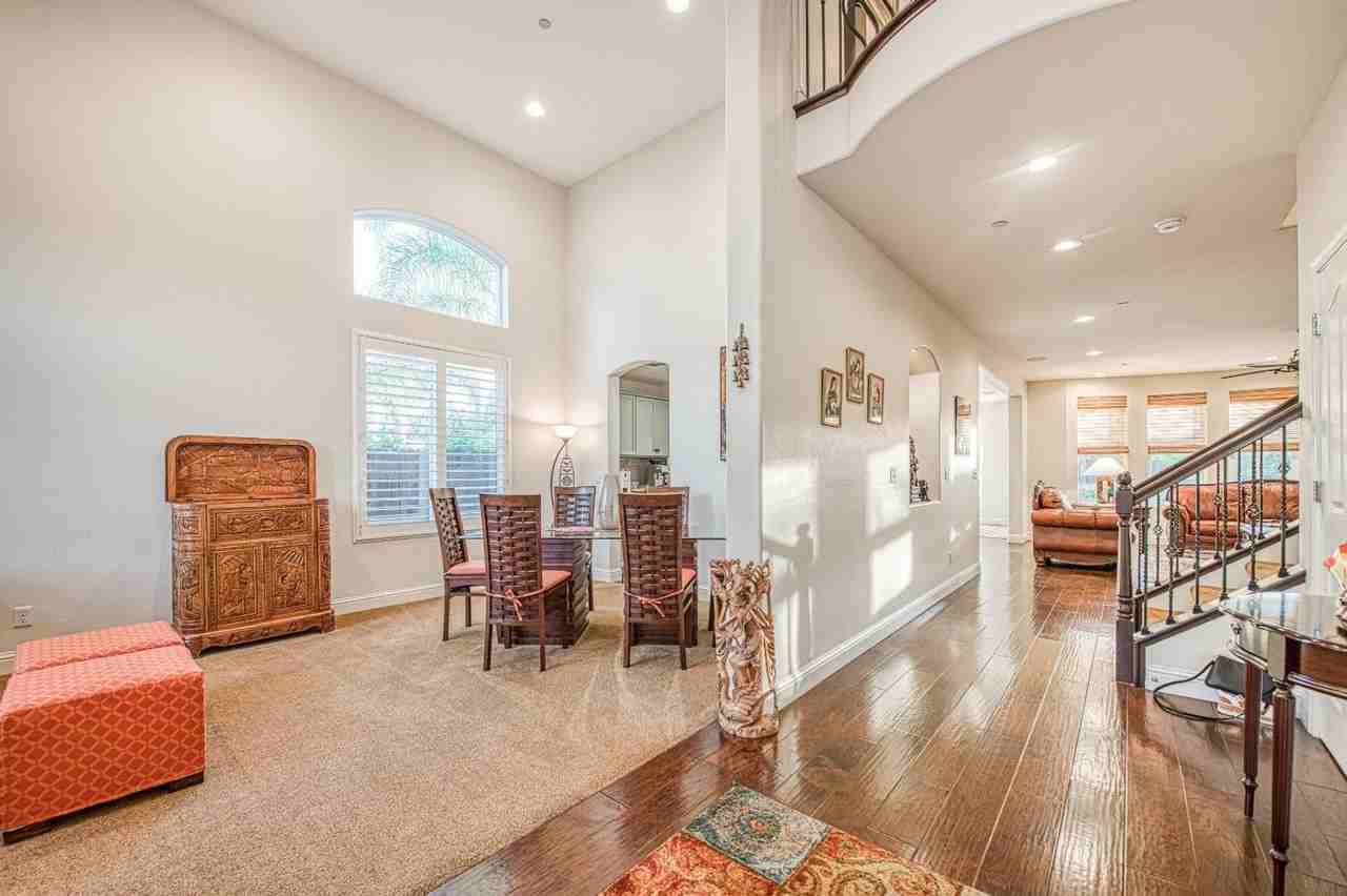 10509 N Sierra Vista Ave - Photo 5 of 50