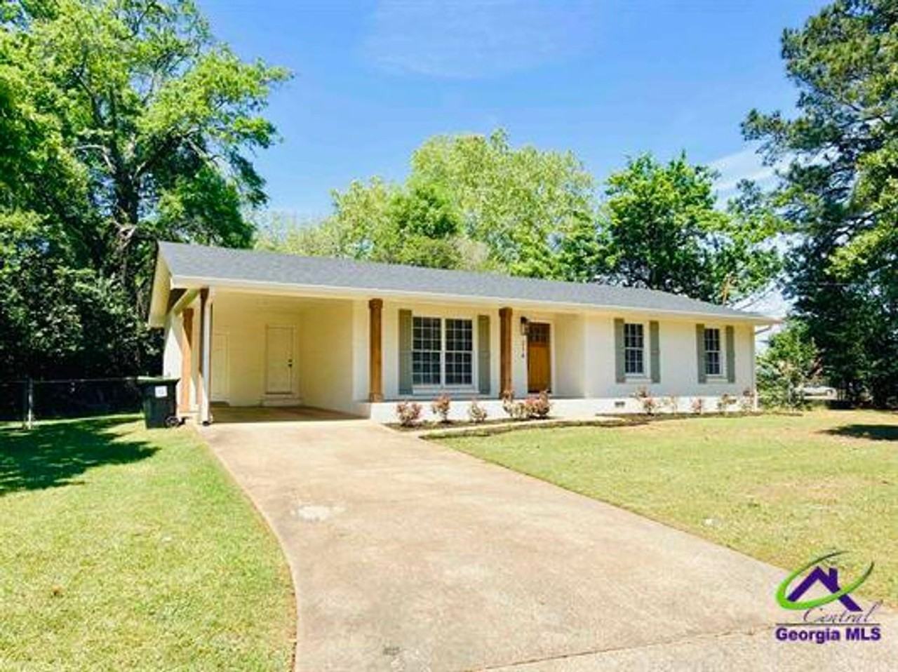 214 Meadowridge Dr - Photo 2 of 28