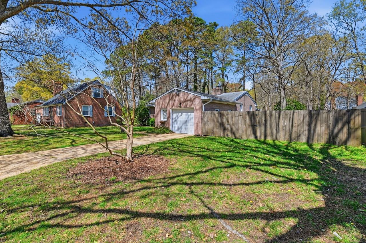 47 Fox Grove Dr - Photo 3 of 27