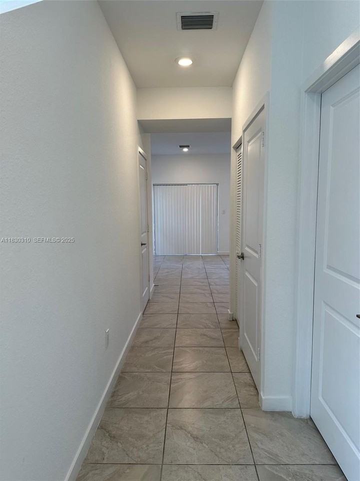25338 Sw 135th Ave - Photo 3 of 21