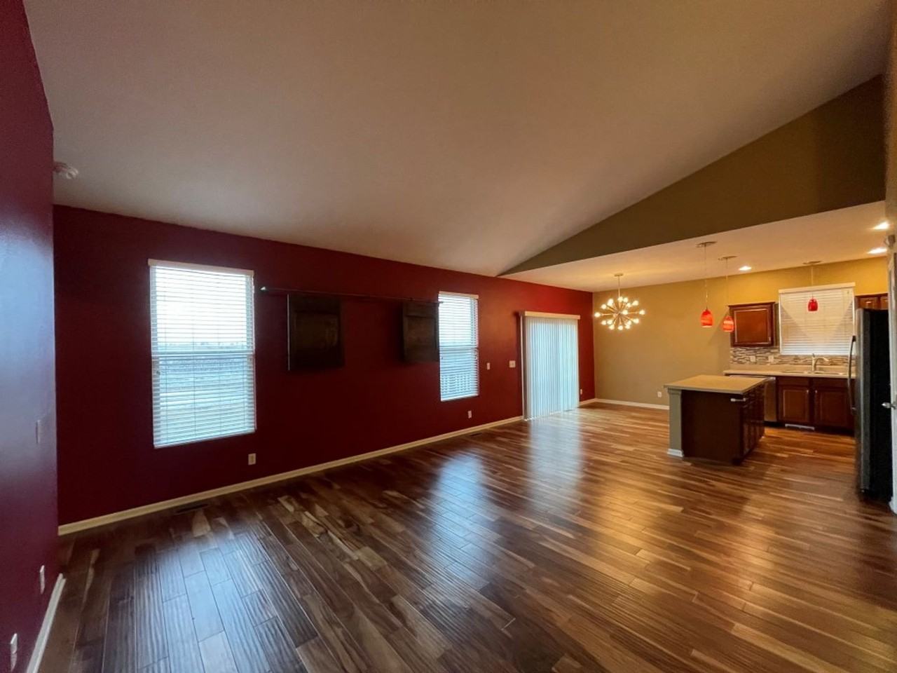 10506 Potter St - Photo 4 of 24