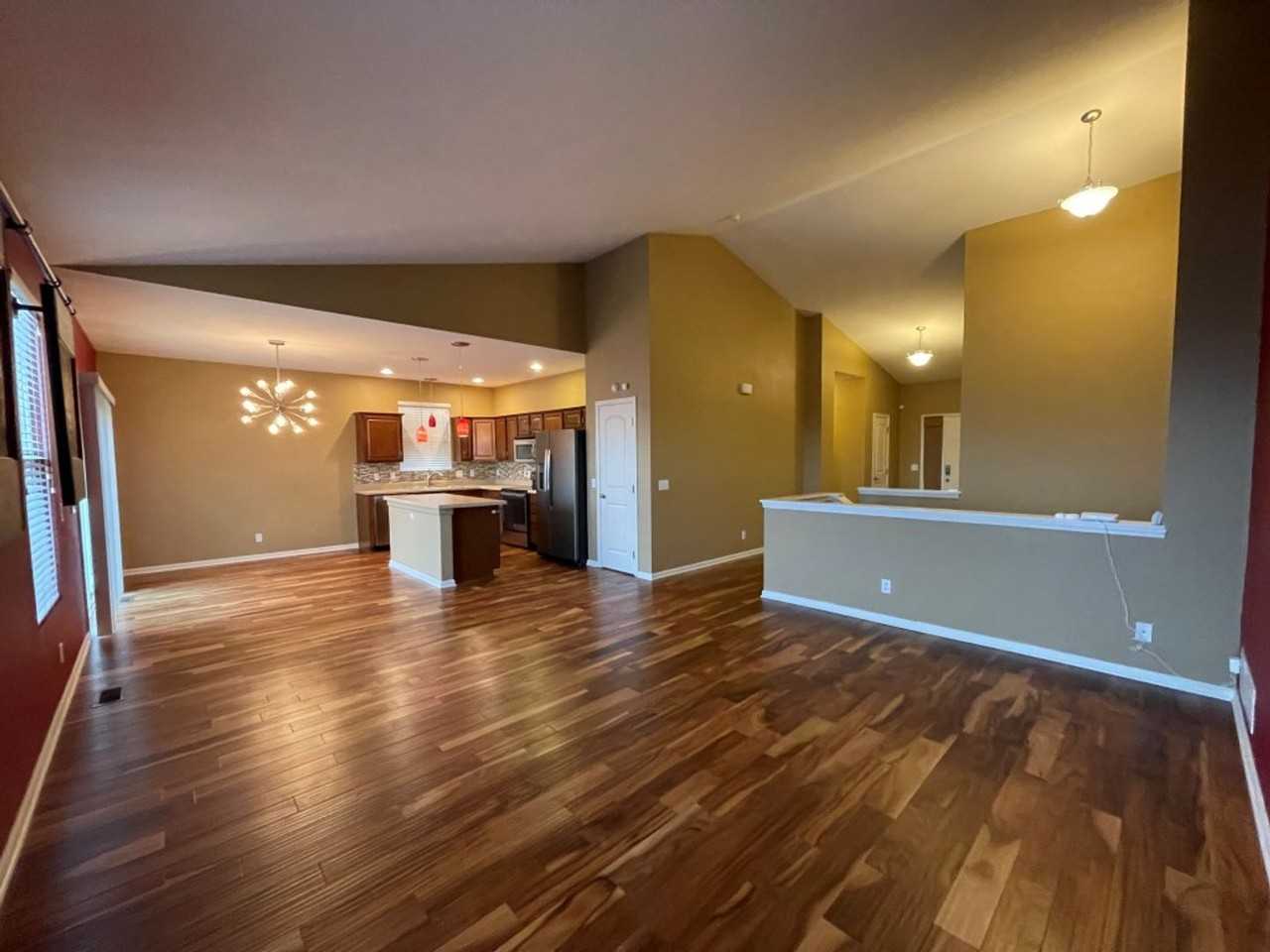 10506 Potter St - Photo 5 of 24