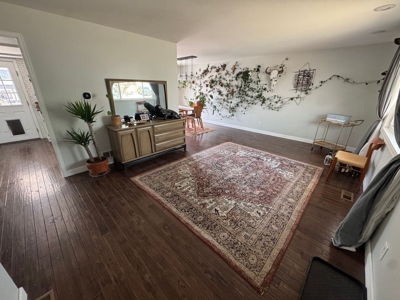 3240 S Marshall St - Photo 4 of 29