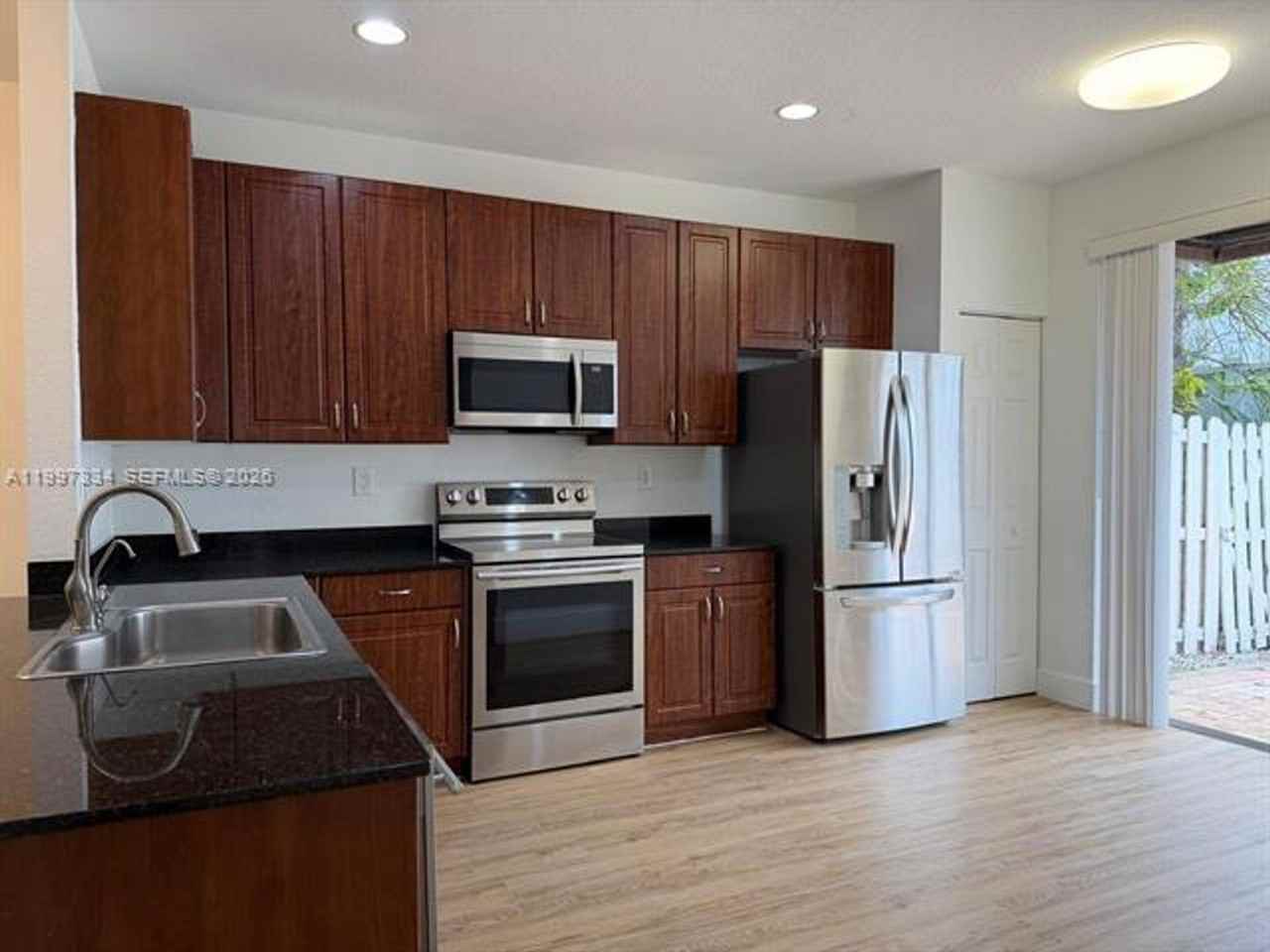 14934 14934 SW 41st Ln th 14934 - Photo 7 of 36