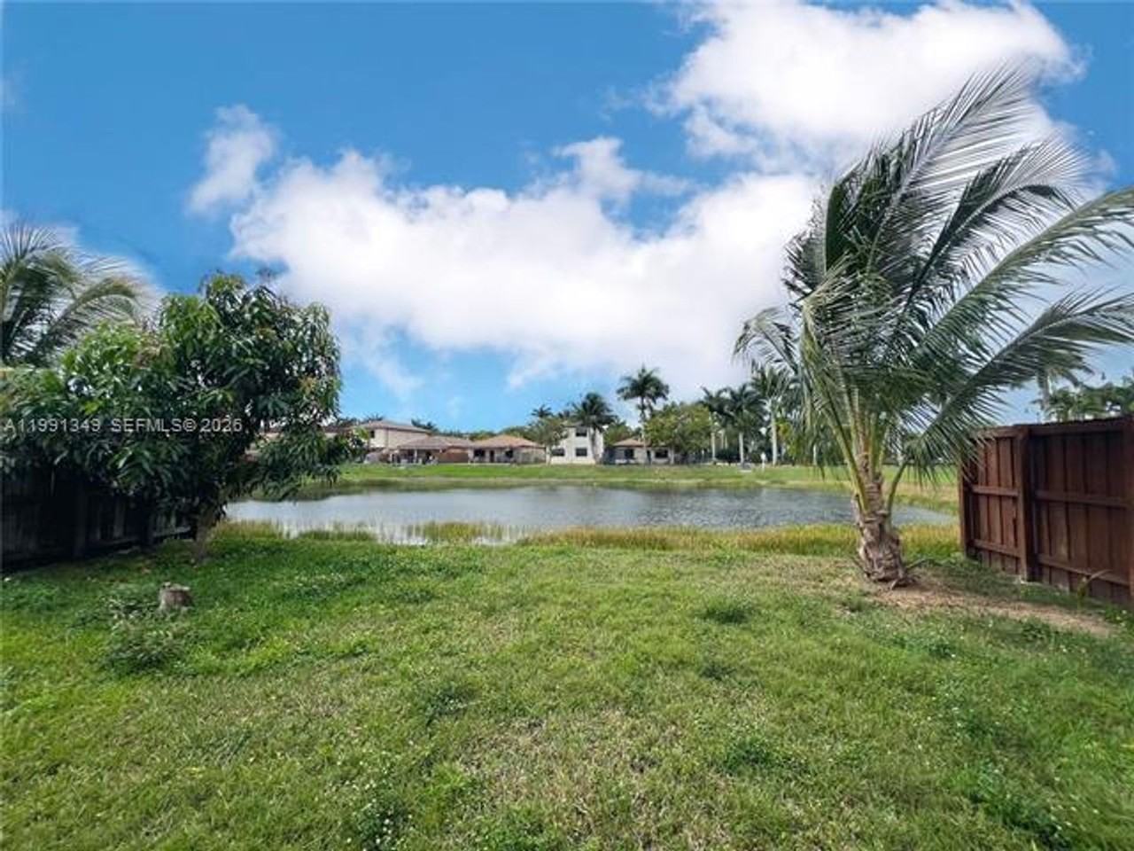 422 Se 34th Ter #422 - Photo 5 of 50