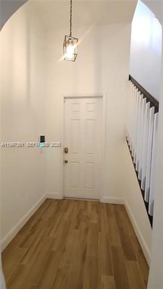 343 Ne 36th Ter - Photo 4 of 50