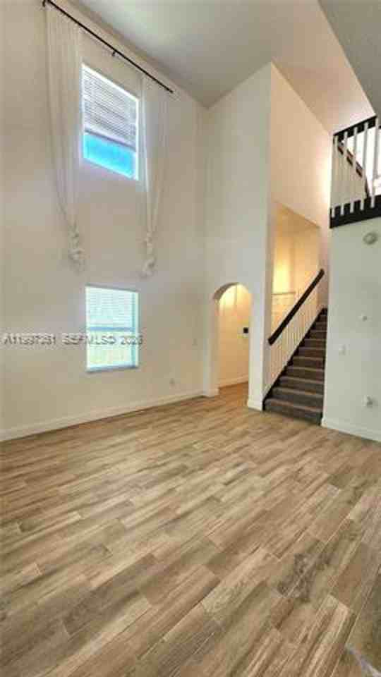 343 Ne 36th Ter - Photo 5 of 50