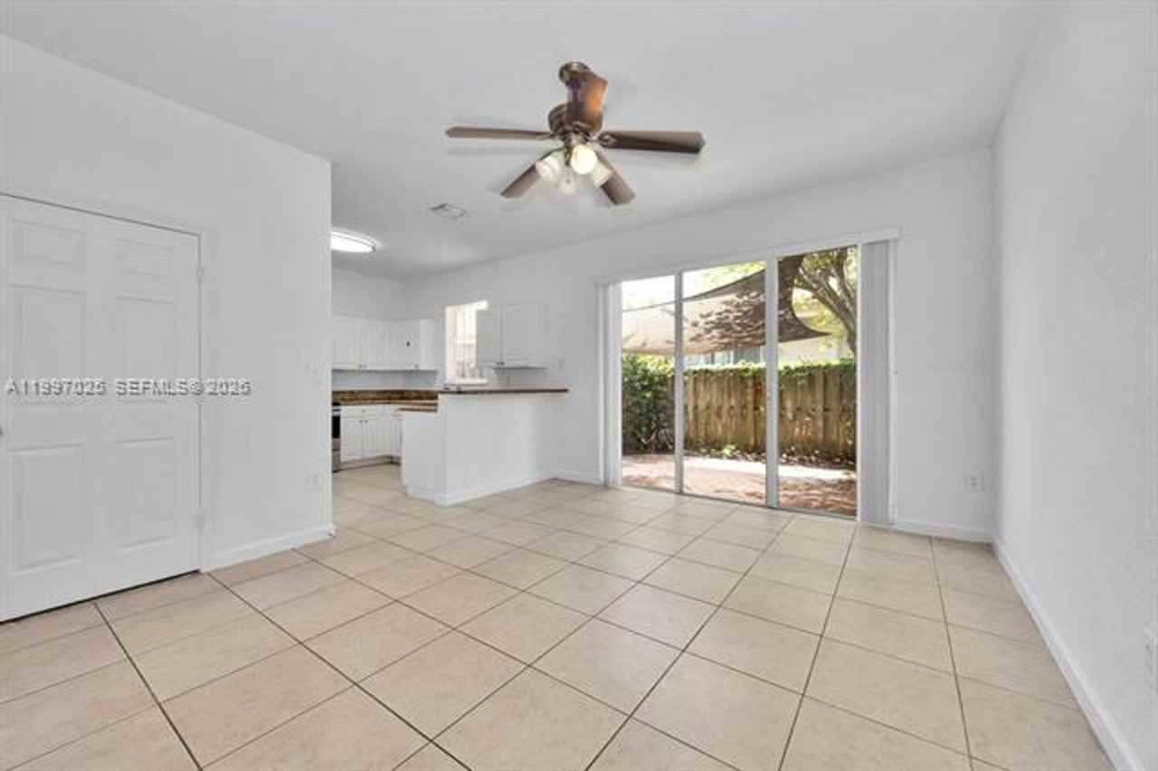 12864 12864 SW 133rd Ter th 12864 - Photo 3 of 26