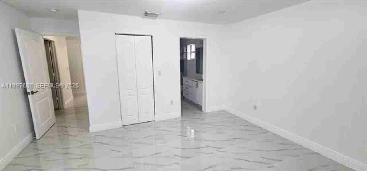 11243 Sw 245th St - Photo 7 of 22