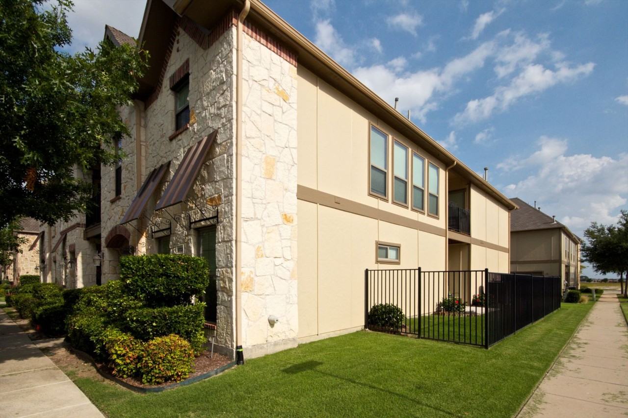 8709 Trolley Trl - Photo 2 of 19