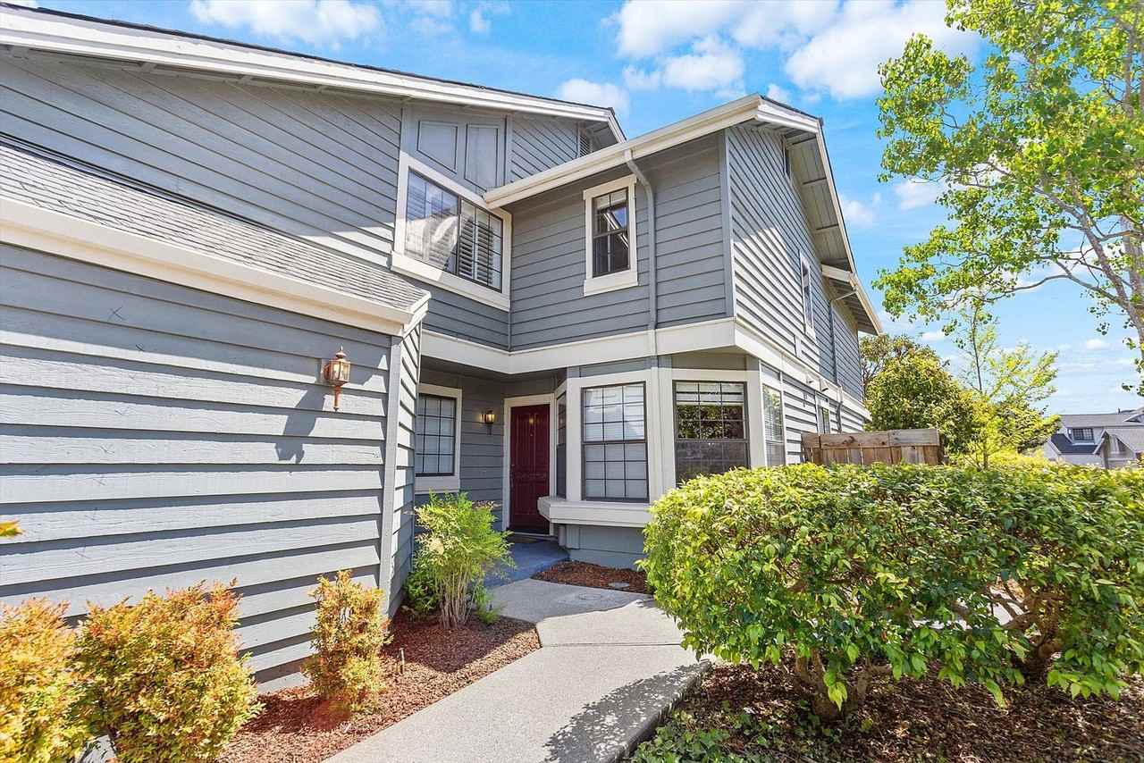 61 Purcell Dr - Photo 2 of 22