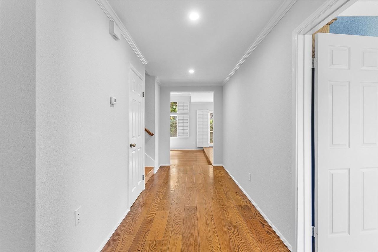 61 Purcell Dr - Photo 3 of 22