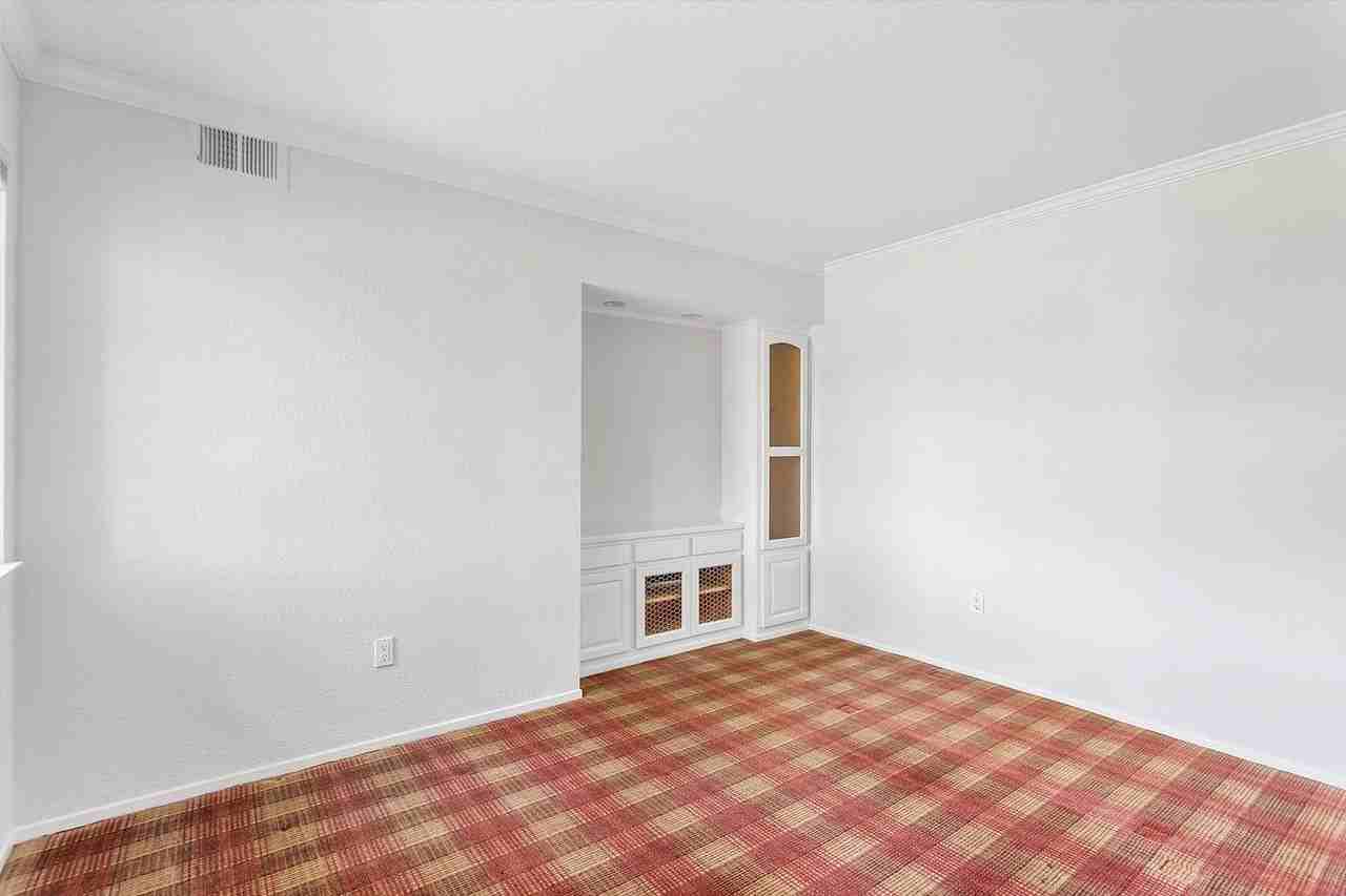 61 Purcell Dr - Photo 4 of 22