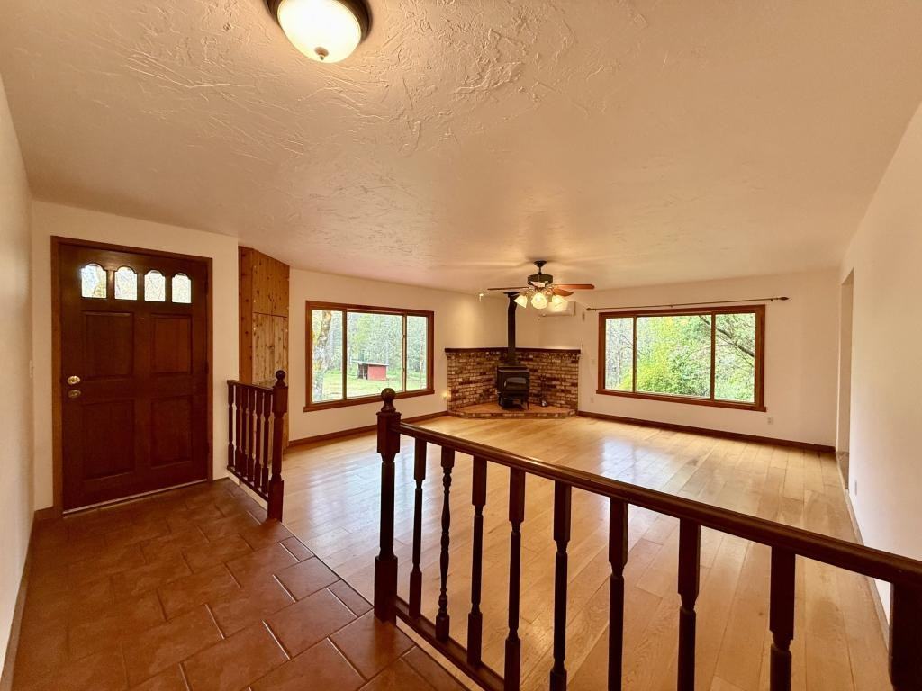 9042 Monument Dr - Photo 3 of 26