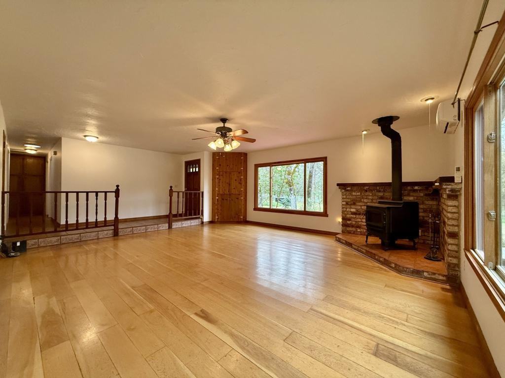 9042 Monument Dr - Photo 5 of 26