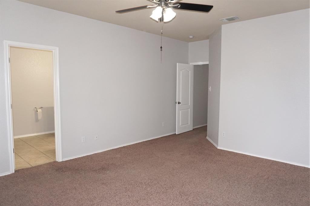 224 Julian Pt - Photo 4 of 6