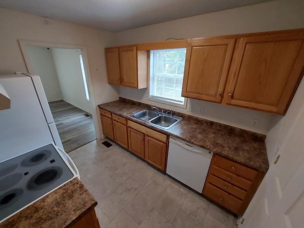 1602 Humble St - Photo 2 of 9