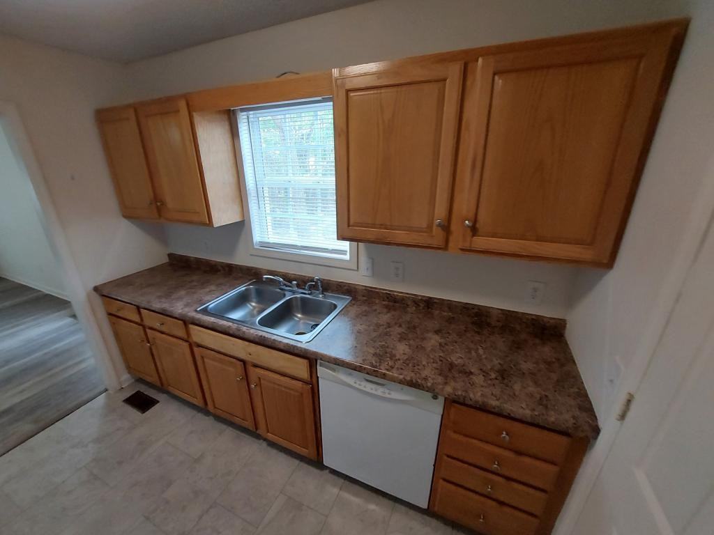 1602 Humble St - Photo 3 of 9