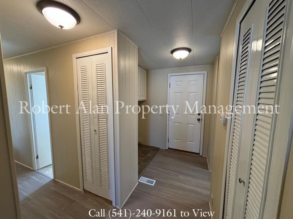 4008 Ne Riverside Ave - Photo 3 of 14