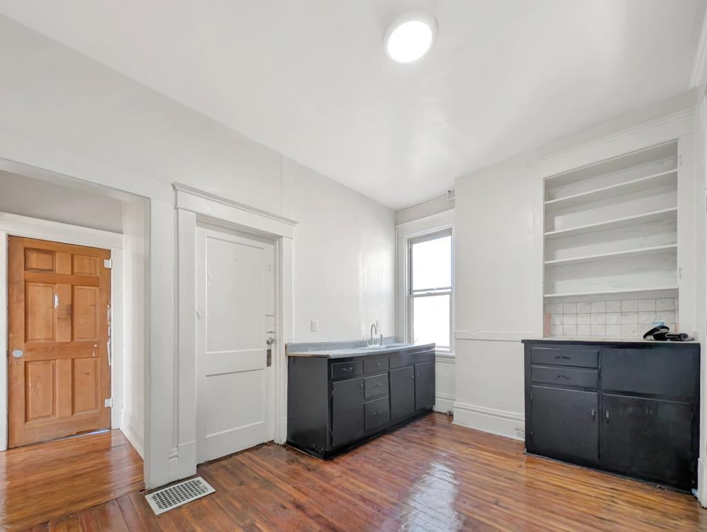 12 Carrick Ave - Photo 3 of 6