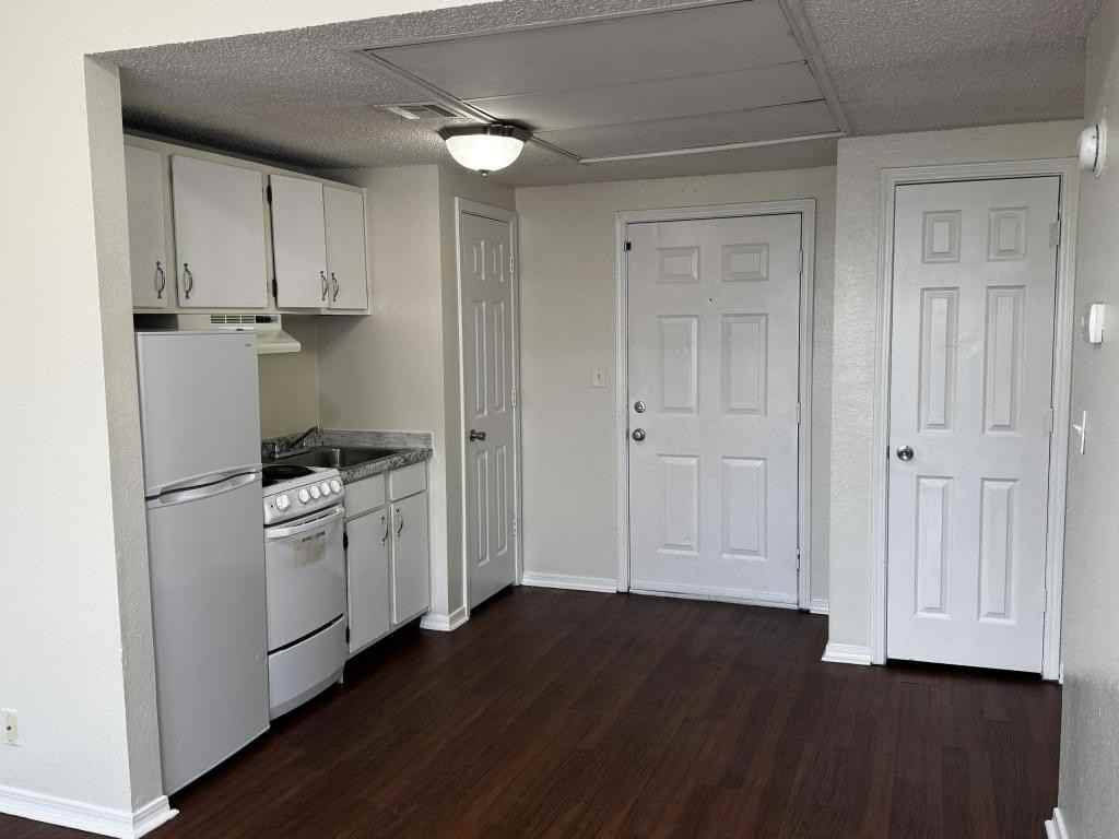 103 E Central Ave - Photo 5 of 10