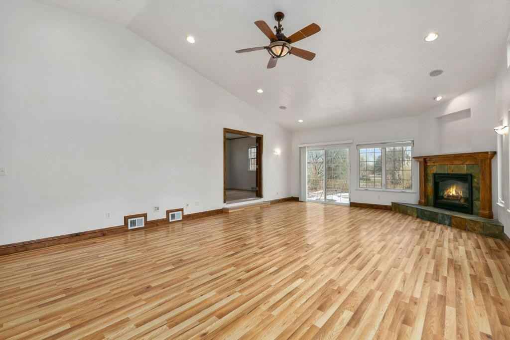 2856 E 1st St - Photo 3 of 21