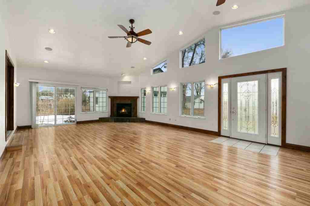 2856 E 1st St - Photo 4 of 21