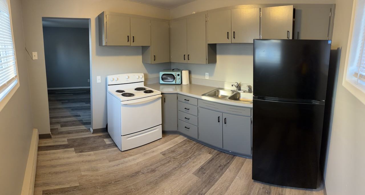 105 18th Ave Sw #3 - Photo 3 of 7