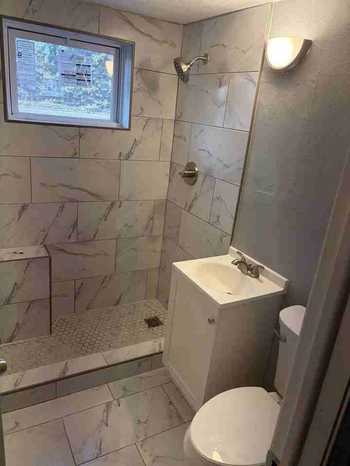 105 18th Ave Sw #3 - Photo 6 of 7